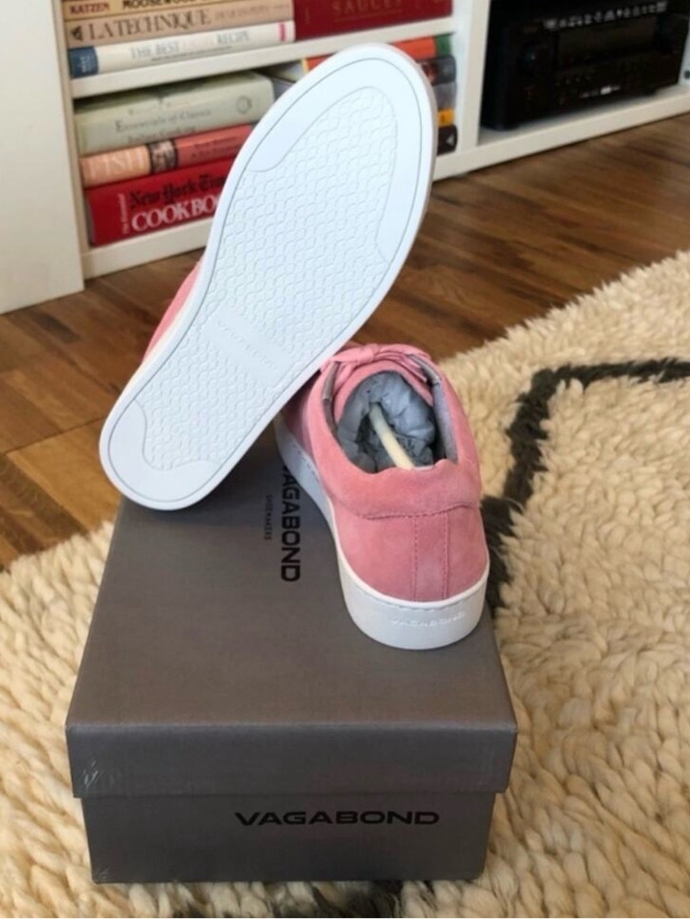 NWT Vagabond Zoe Pink Suede Lace Up Sneakers Minimalist White Sole Size US 8 - Picture 6 of 6